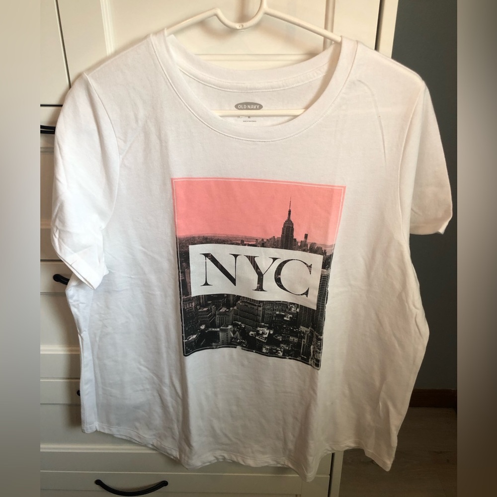 Old Navy Tshirt